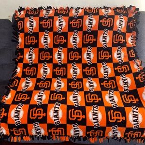 SF GIANTS HANDMADE NO-SEW BLANKET